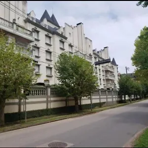 https://apartamento-chateau-du-loire.camposdojordaohotels.net